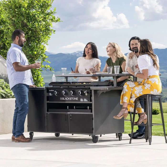 https://luxehomesclub.com/cdn/shop/products/blackstone-5-person-chefs-table-w-36-griddle-6023-521423_700x700.webp?v=1698108318